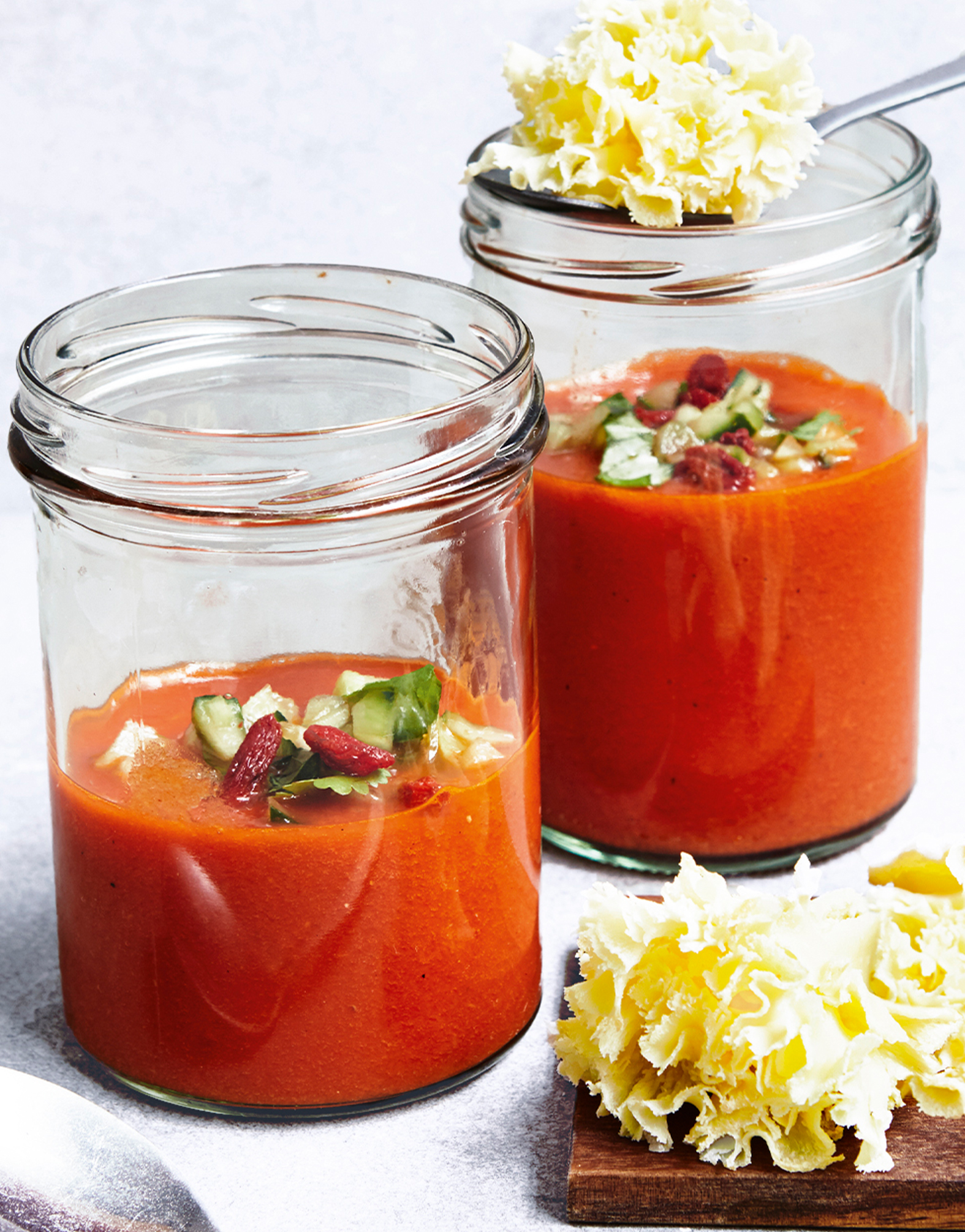 GAZPACHO CON ROSETTE DI TÊTE DE MOINE DOP