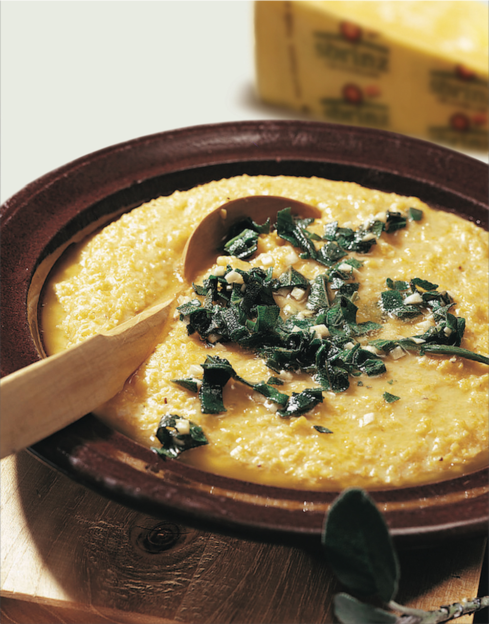 Polenta con salvia e Sbrinz DOP