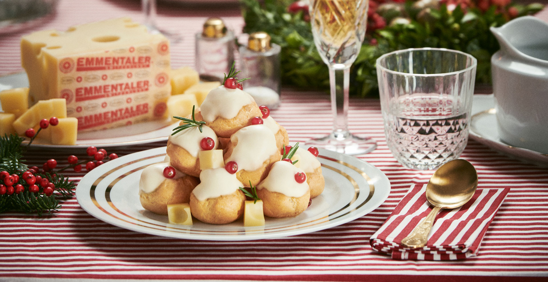 Profiteroles alla fonduta di Emmentaler svizzero DOP